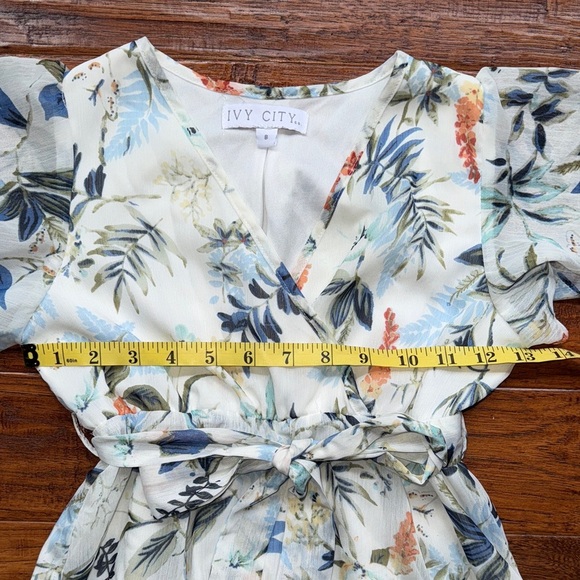 Ivy City Co Kids Mini Lyla Dress in Ivory Floral, size 8 - Picture 4 of 7